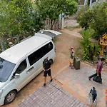 Beyond Angkor Homestay - Private Floor 2-Bedroom & Living Room