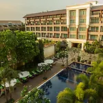 Royal Empire Hotel