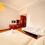 Luxury Angkor Resort & Sky Lounge