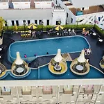 The Twizt - Lifestyle Hostel & Hotel