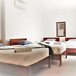 Latinos Hostel