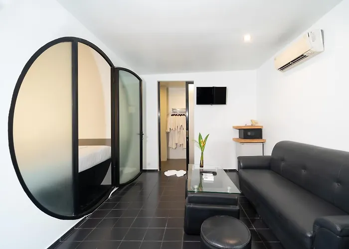 Family Style Three-Bedroom Villa By Tunnel