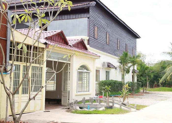 Don Bosco And Vary Guesthouse