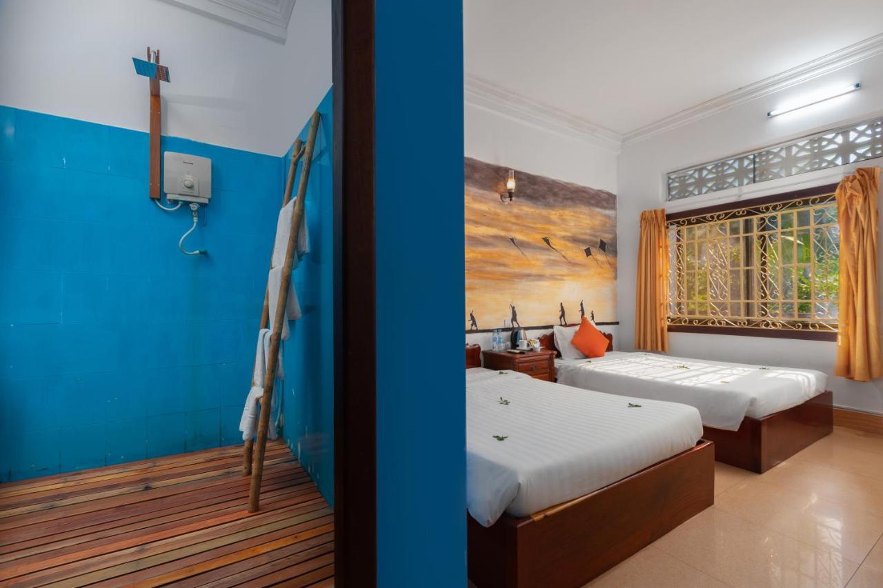 Eocambo Village Hotel