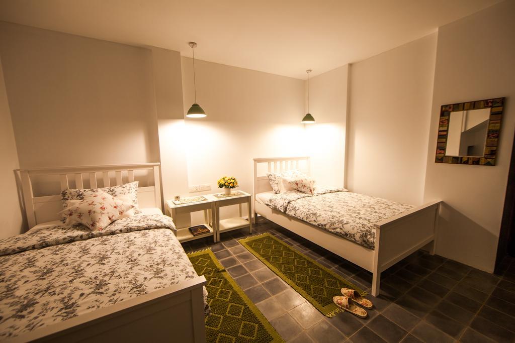 Pura Vida Boutique & 4*