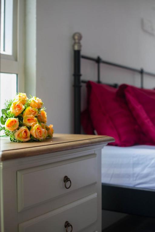 Pura Vida Boutique & 4*