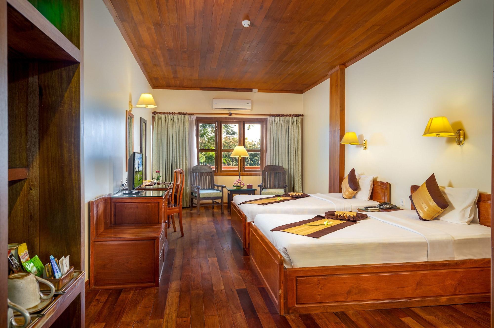 Ta Prohm & Hotel Siem Reap