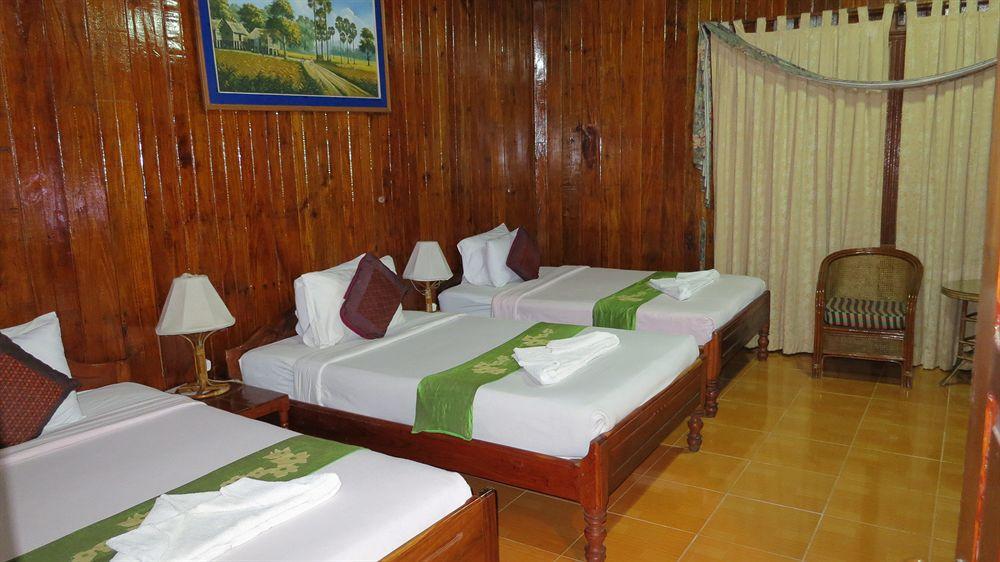 Neak Pean - Wooden House Hotel