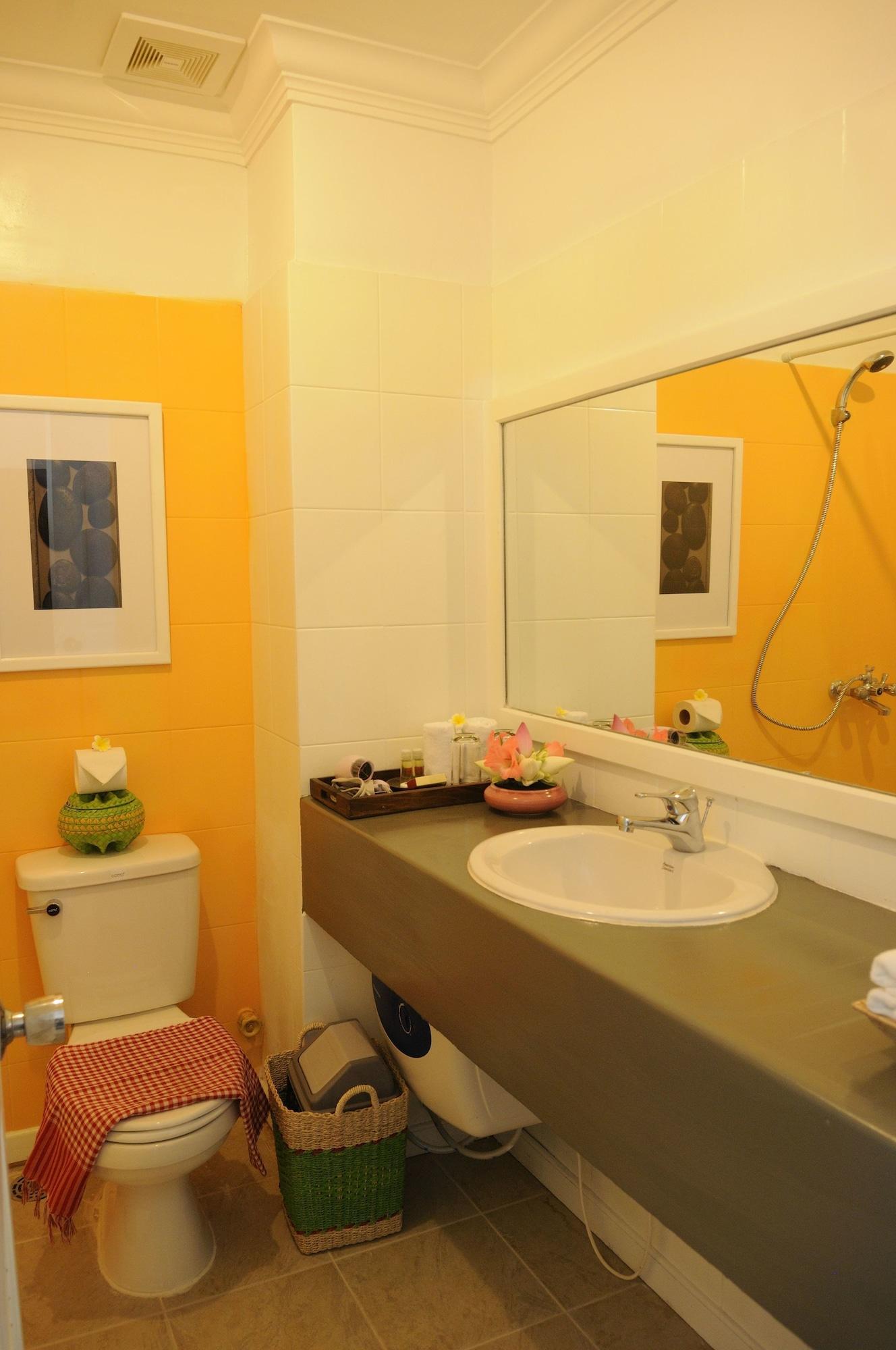 Hotel The Frangipani Ii 4*