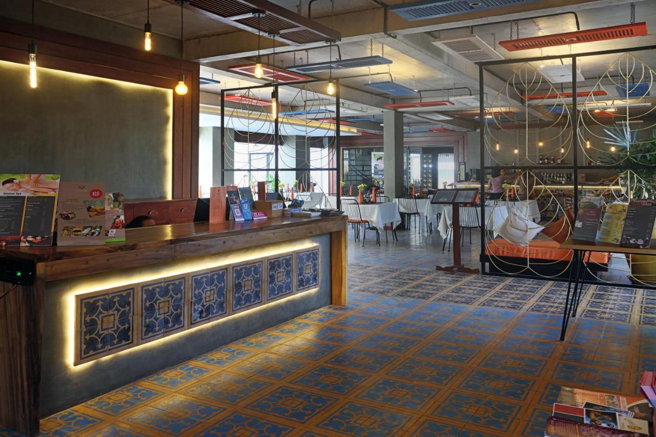 Hotel Corner 4*
