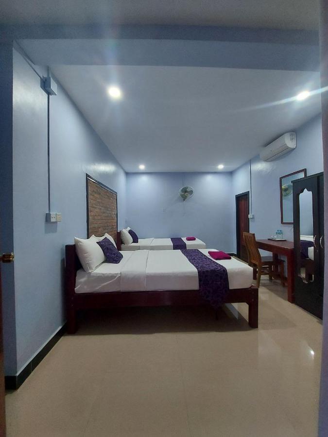 Nika's House Hostel *