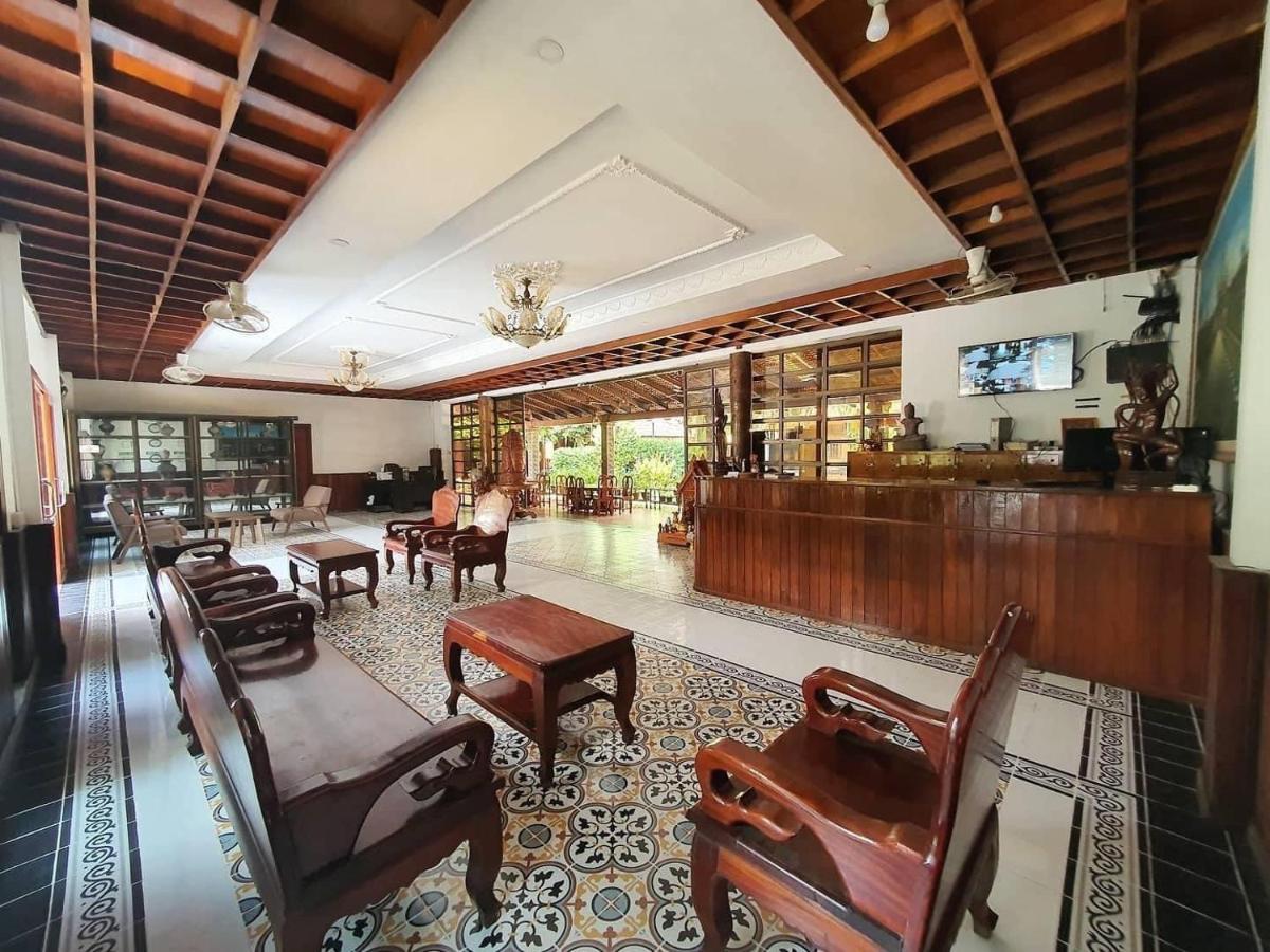 Sam Moon's Angkor Wooden House Hotel