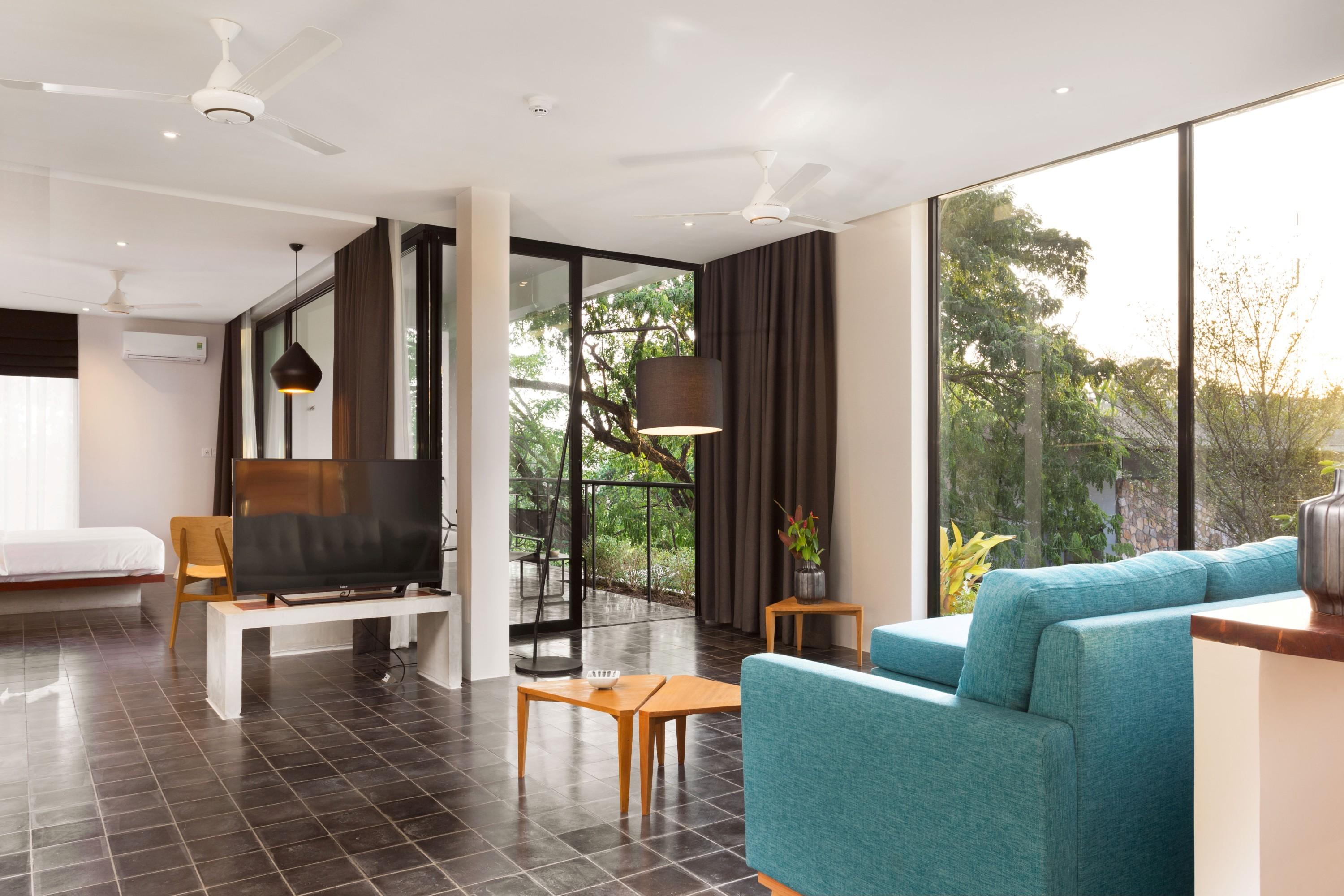 Hillocks & Hotel 5*