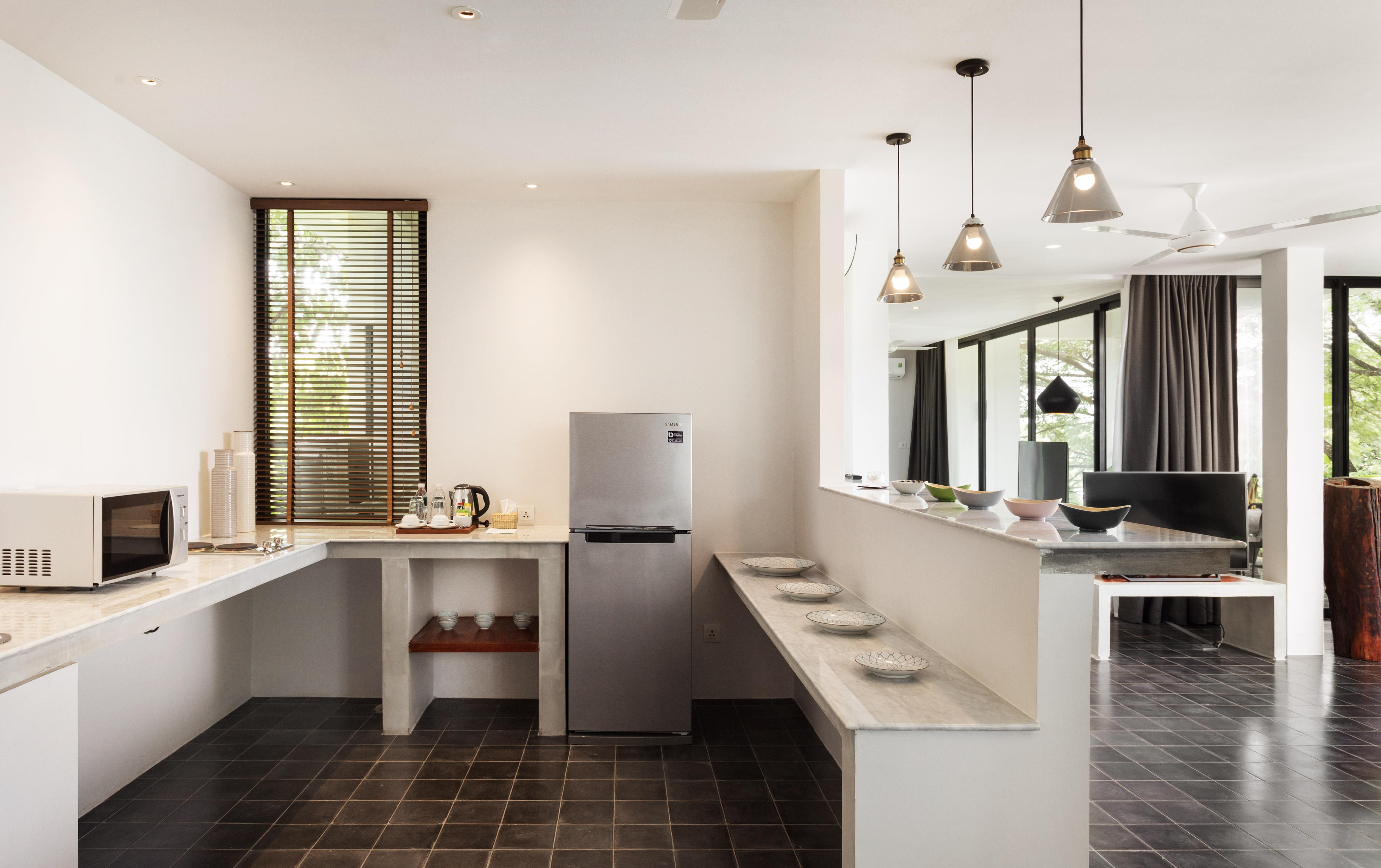 Hillocks & 5*