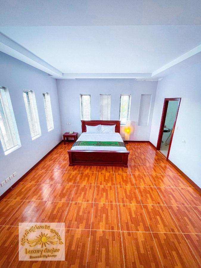 Luxury Angkor & Sky Lounge Hotel 4*