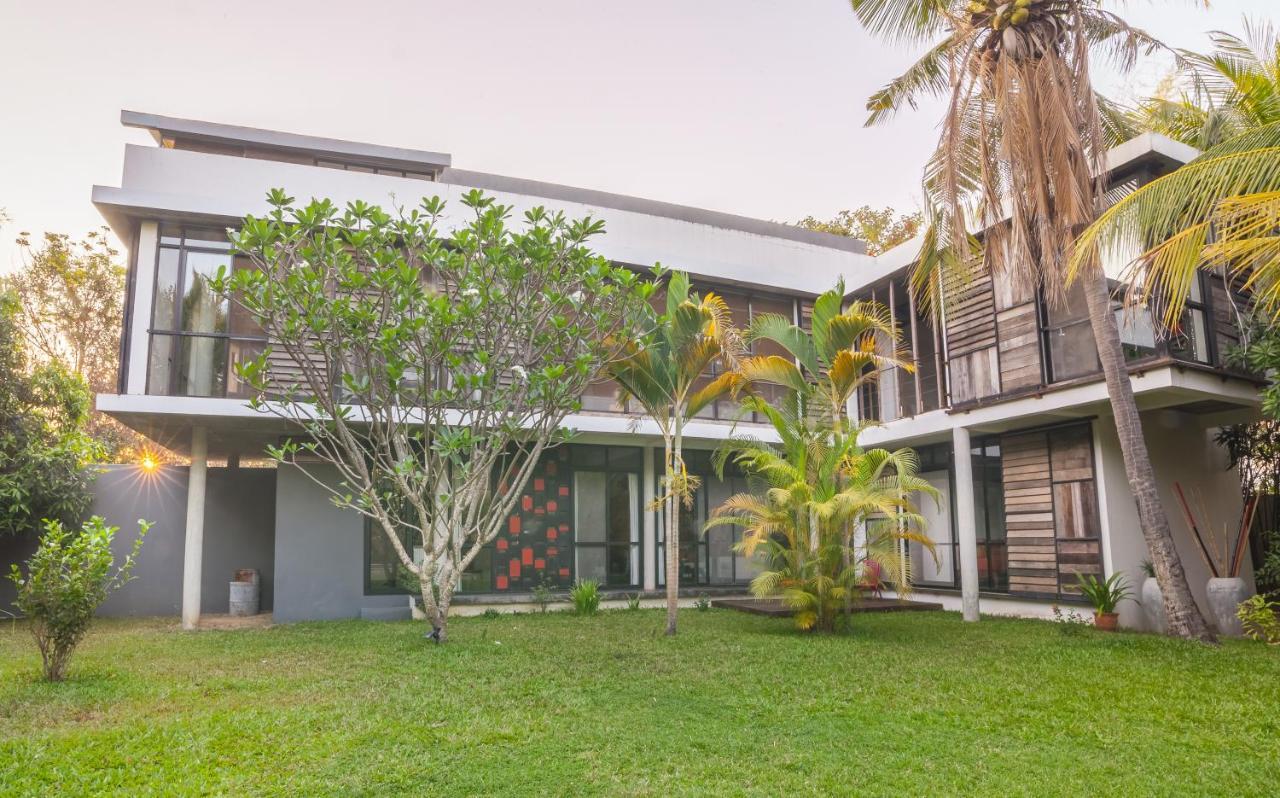 Redbox House - Private Luxury Modern Style 5 Bedrooms *