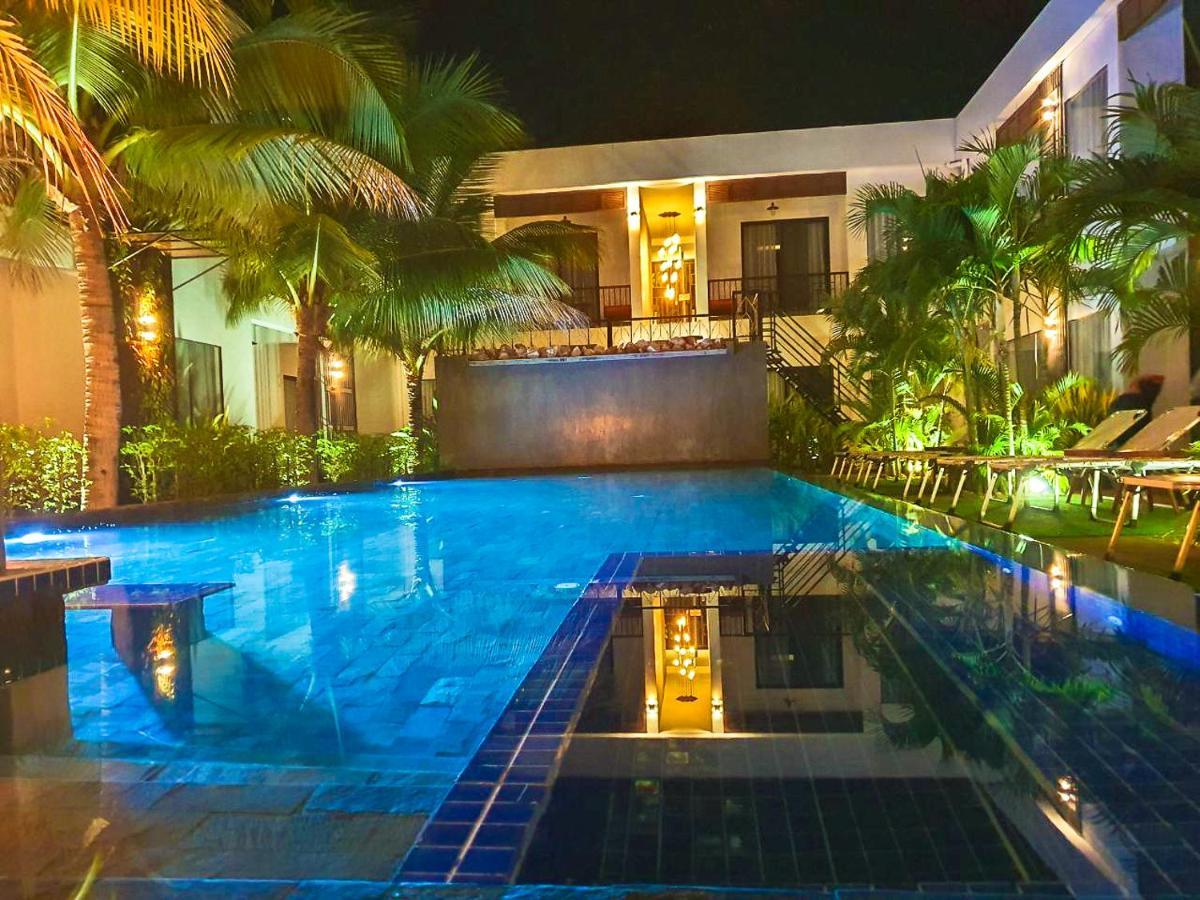 Hotel Corner 4*