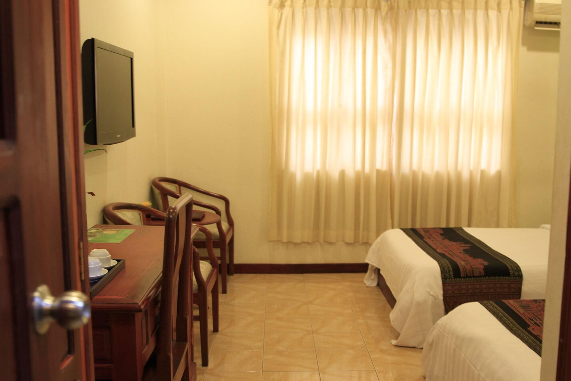 Banyan Leaf Hotel 3*