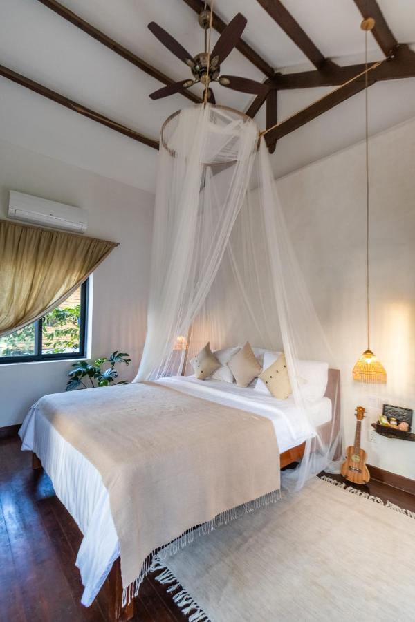 Hotel Through The Looking Glass Wellness Retreat 4*