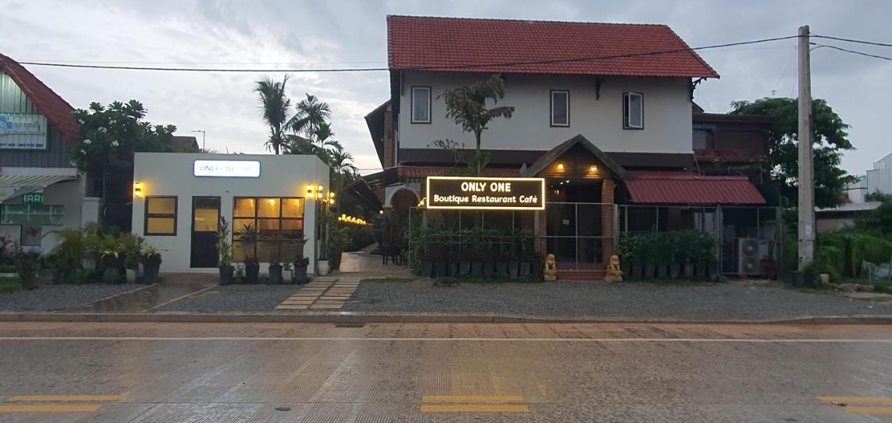 Only One Boutique Restaurant Cafe Guest house Siem Reap