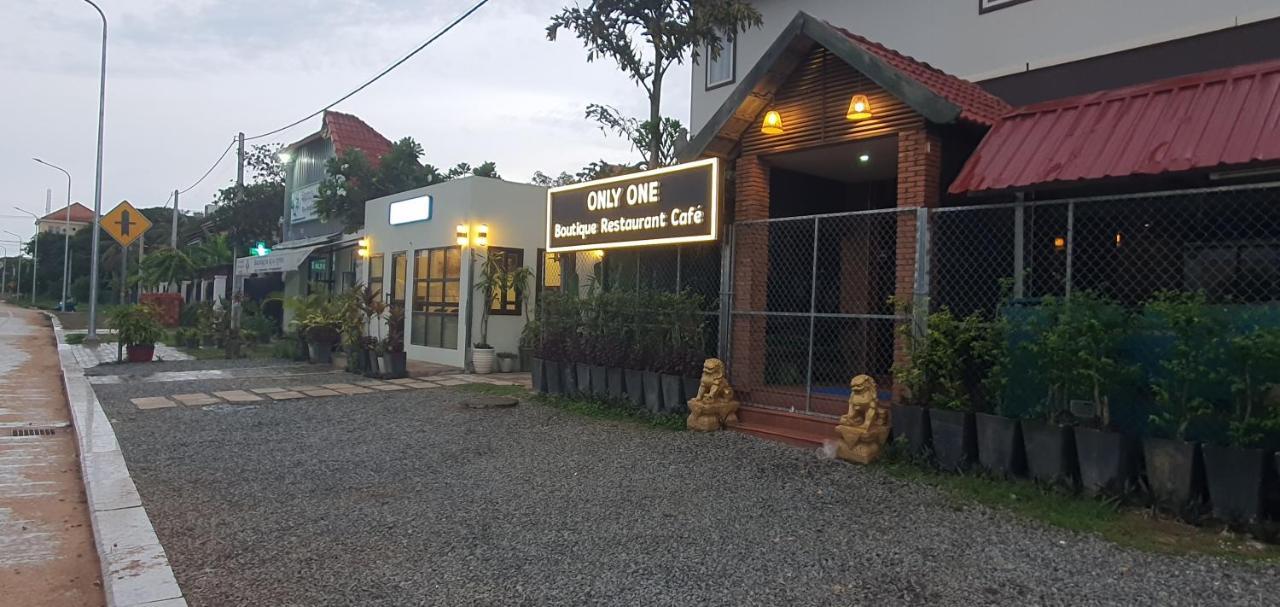 Guest house Only One Boutique Restaurant Cafe Siem Reap