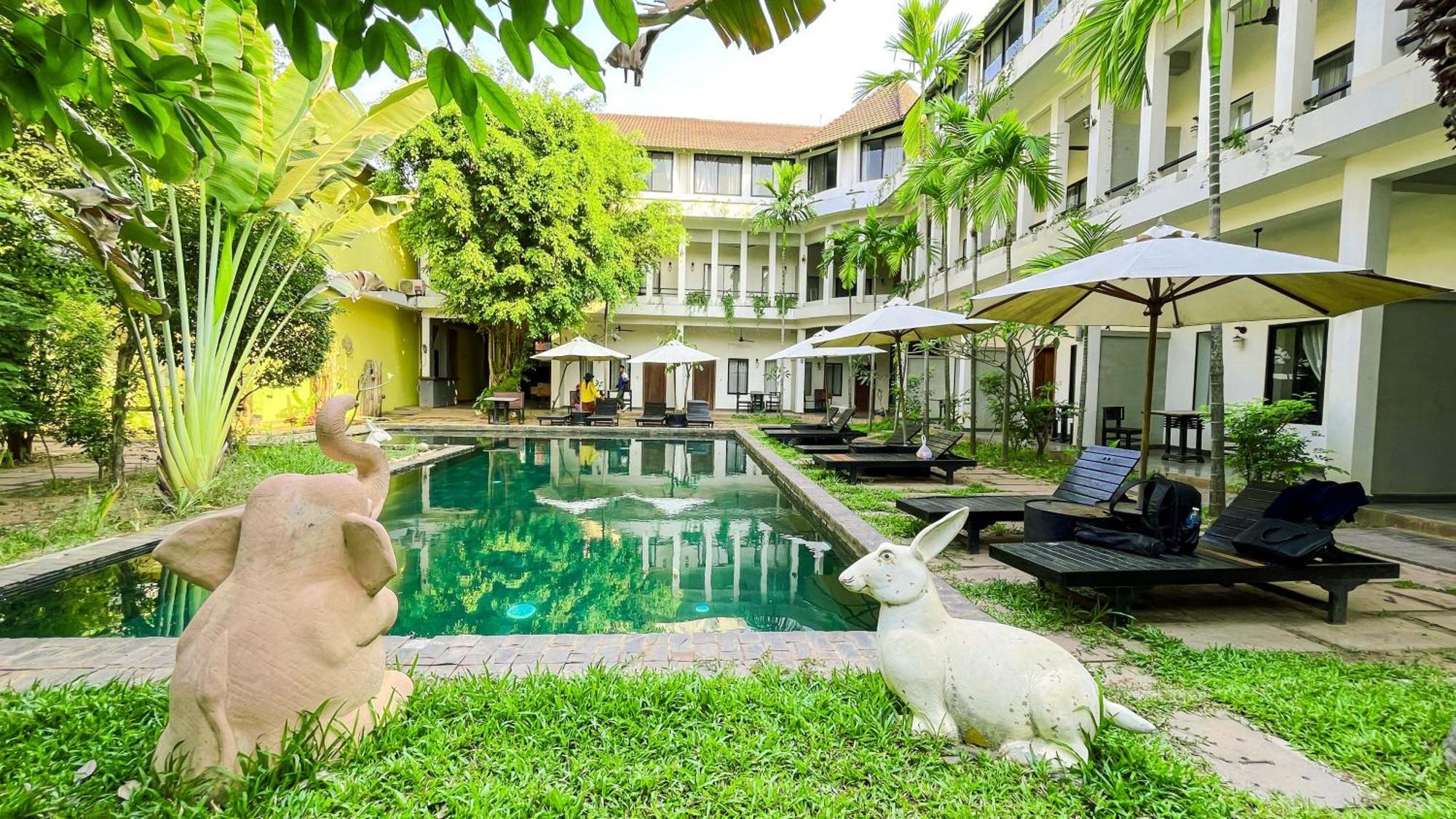Lok Taneuy Hotel