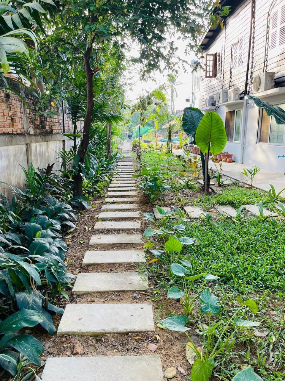 Roya Khmer House *