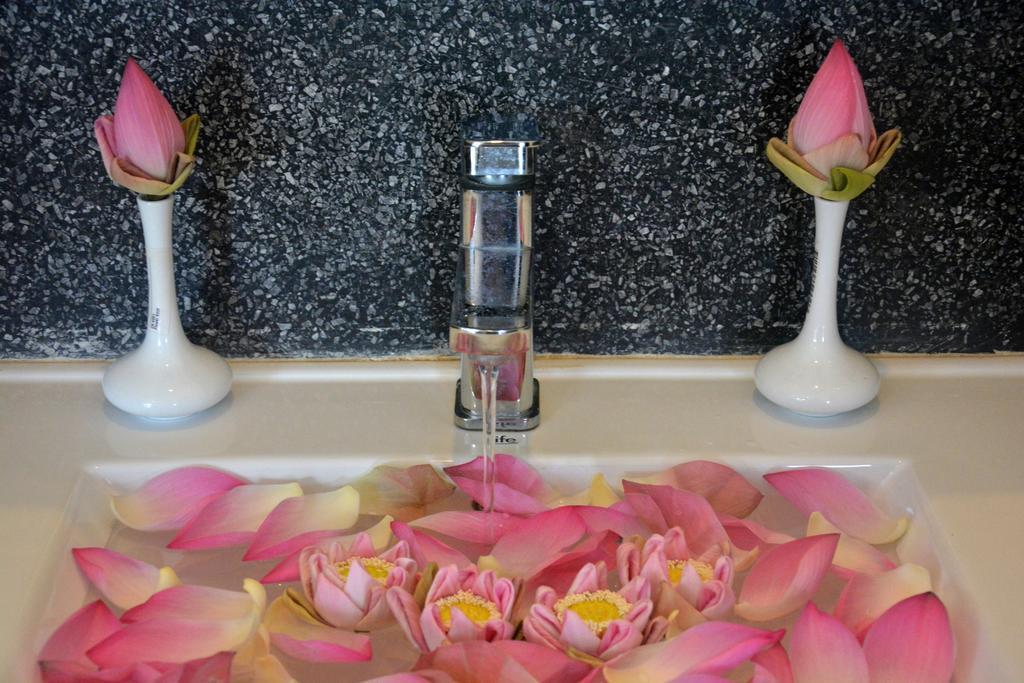 Mango Rain Boutique 4*