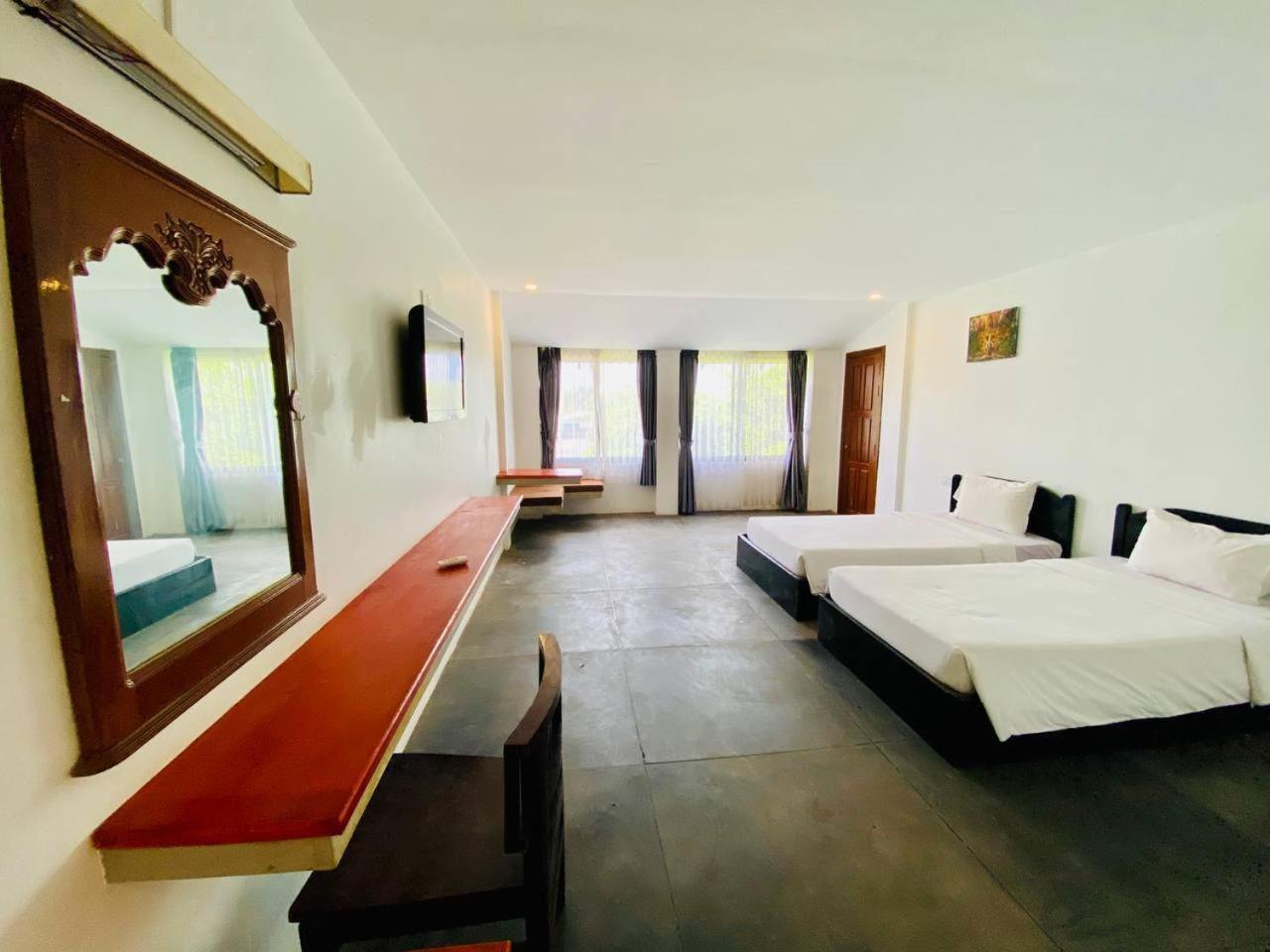 Lok Taneuy 3*