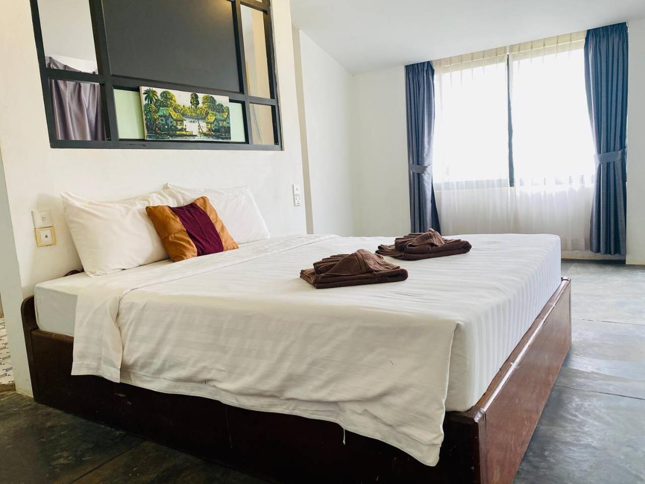 Lok Taneuy Hotel