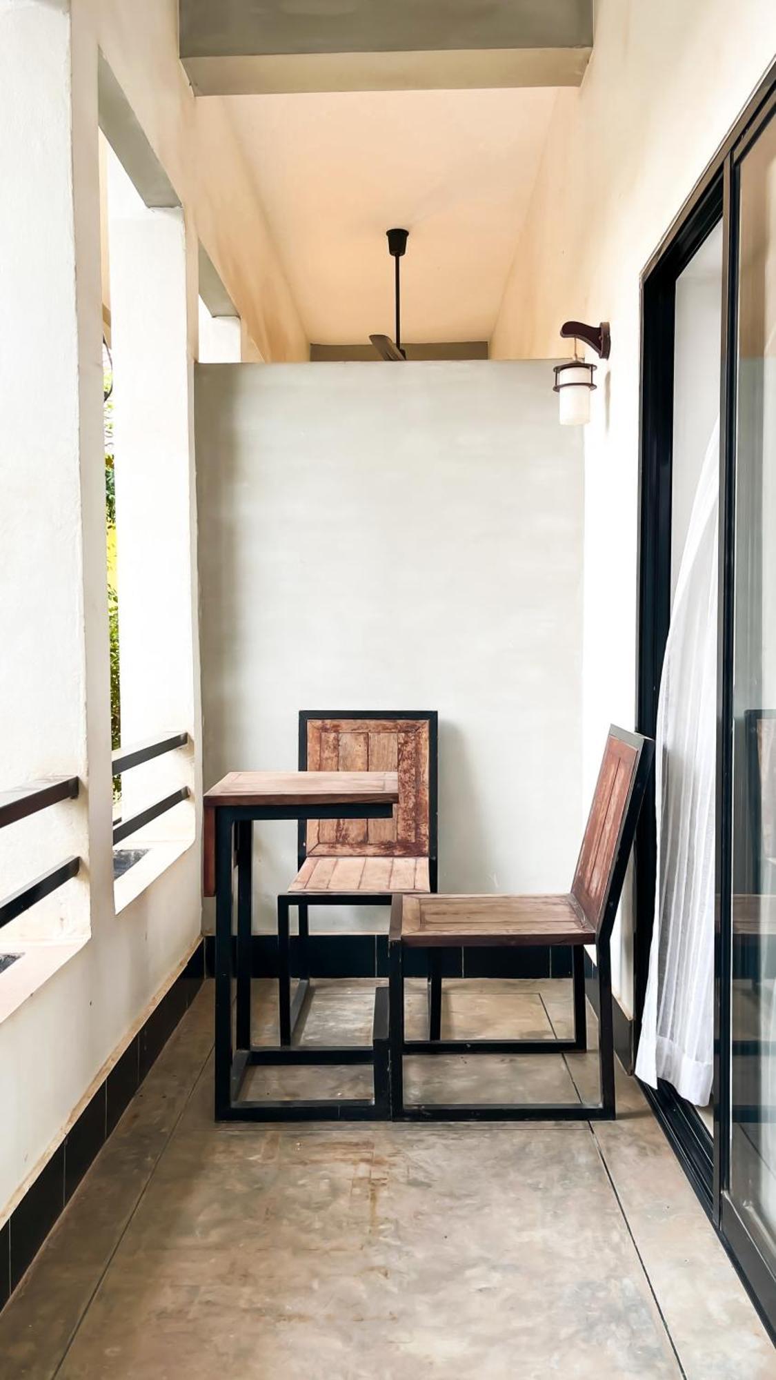 Lok Taneuy Hotel
