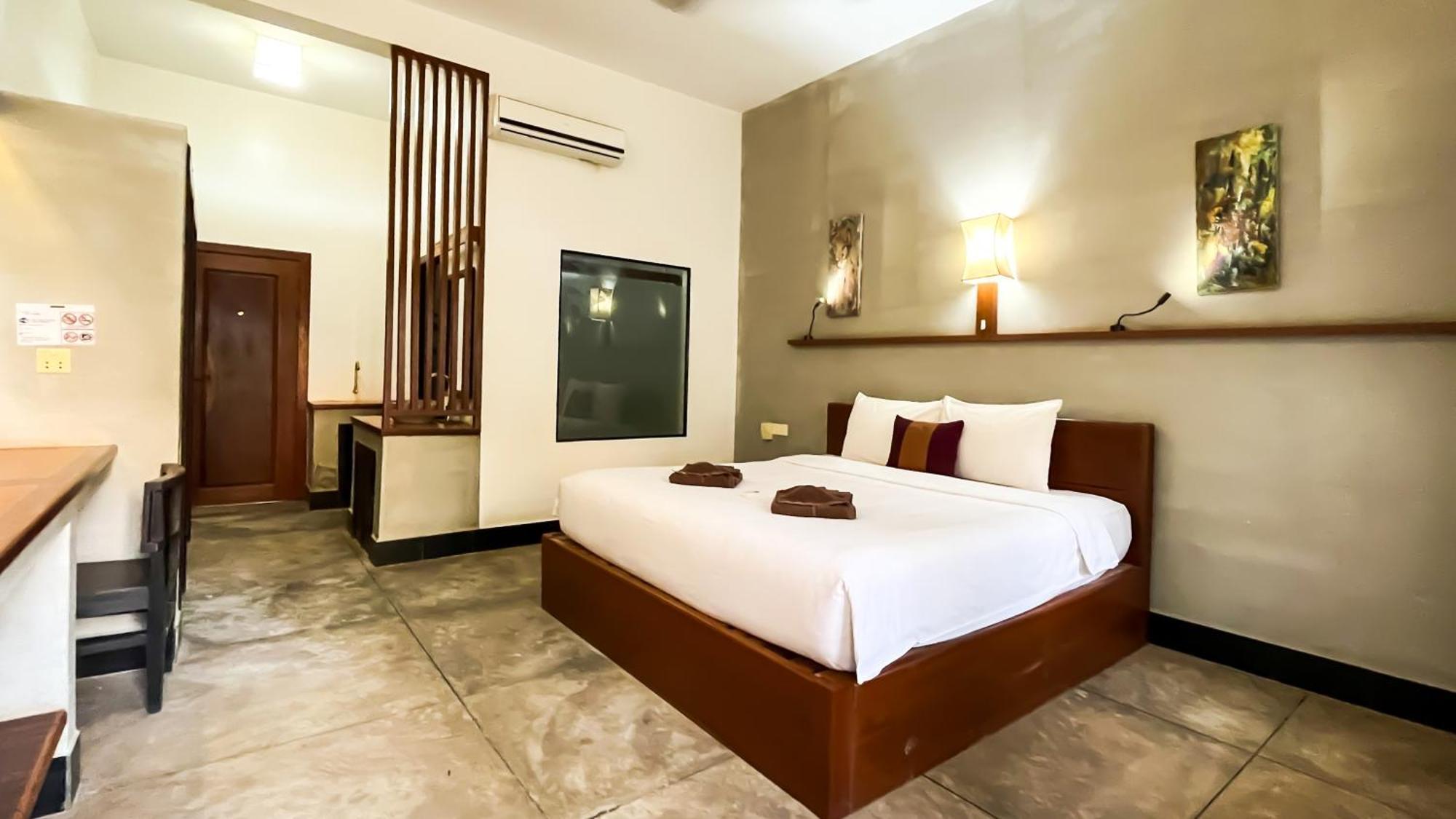 Hotel Lok Taneuy 3*