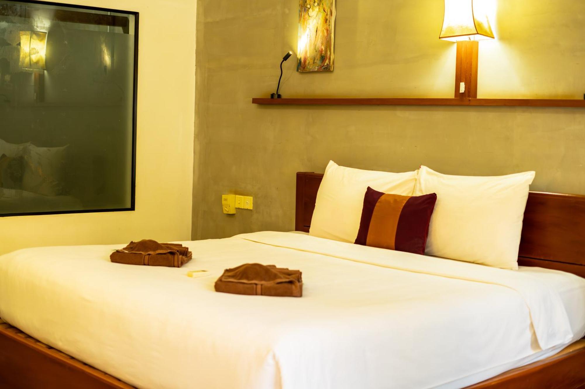 Hotel Lok Taneuy