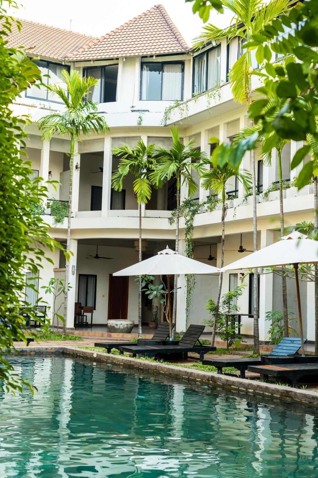 Lok Taneuy Hotel 3*