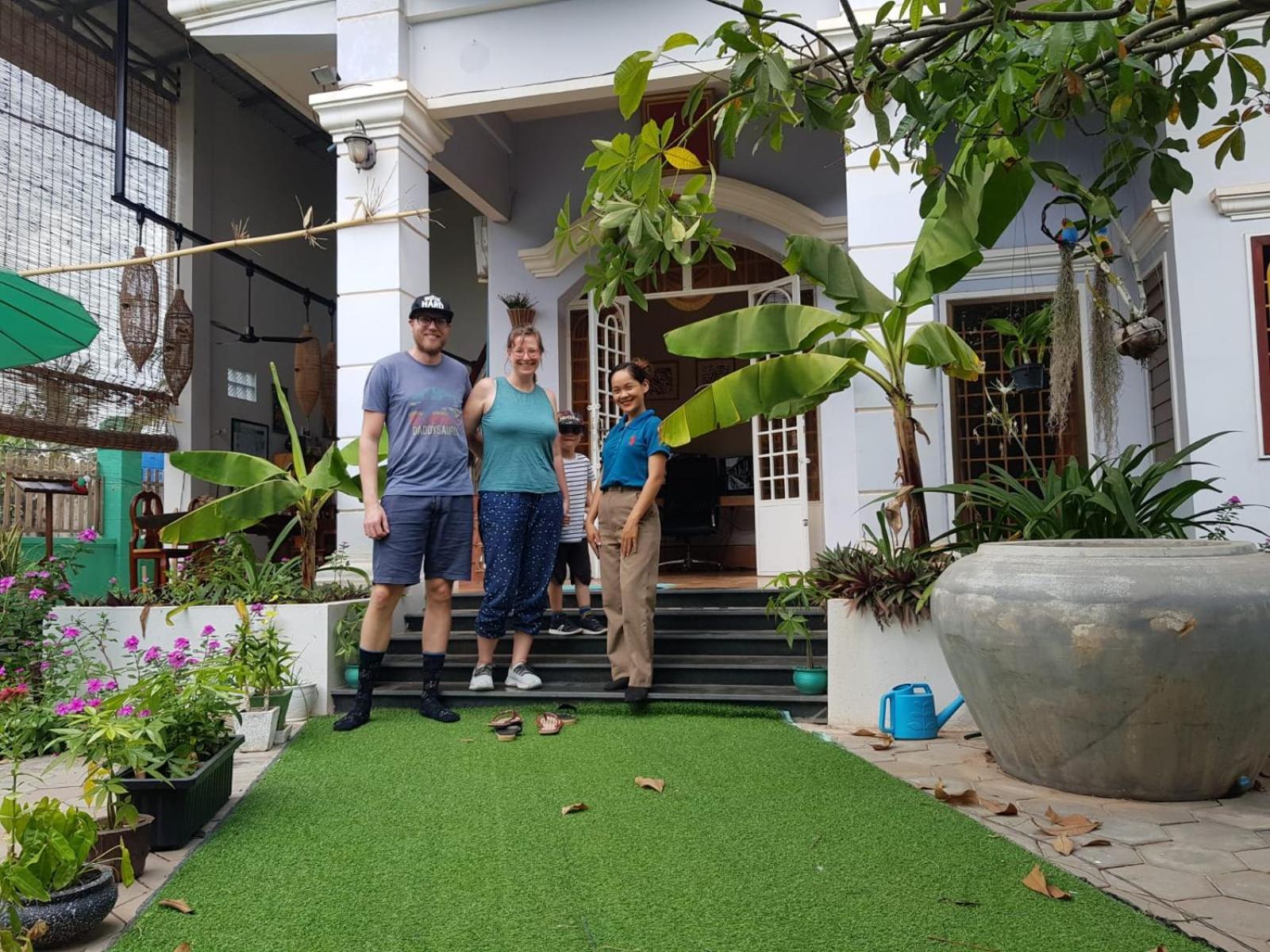 Homestay Bloom Garden *