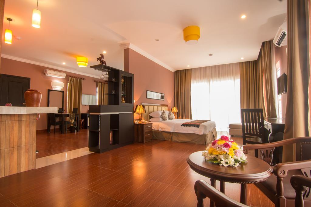Hotel Crown Angkor & 4*