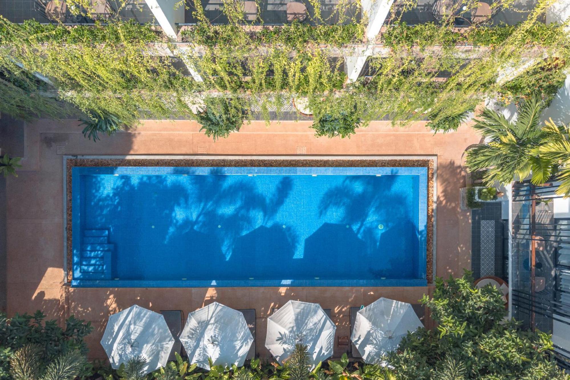 Grand Yard La Hotel