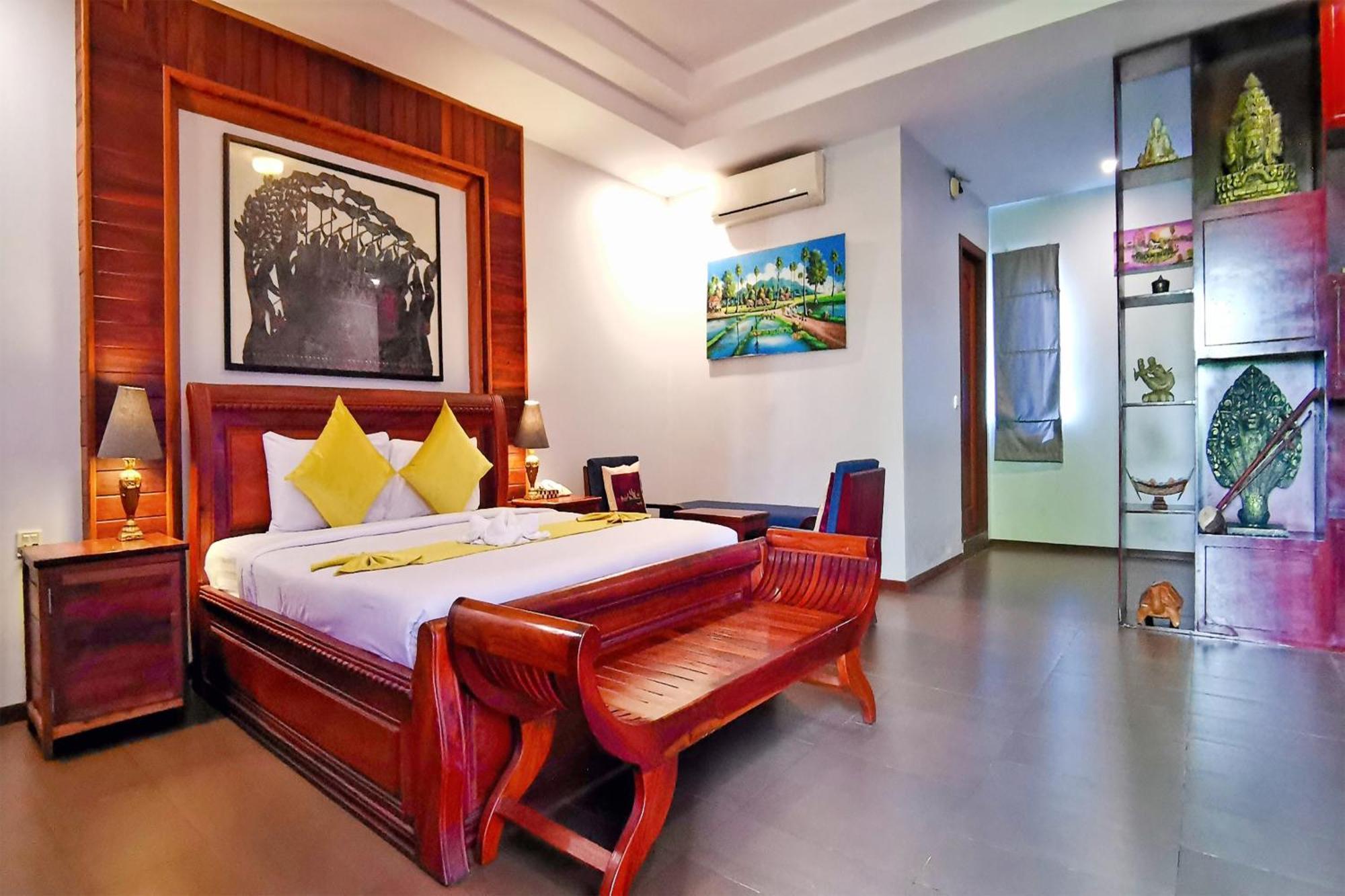 Samnak Lounge Hotel 4*