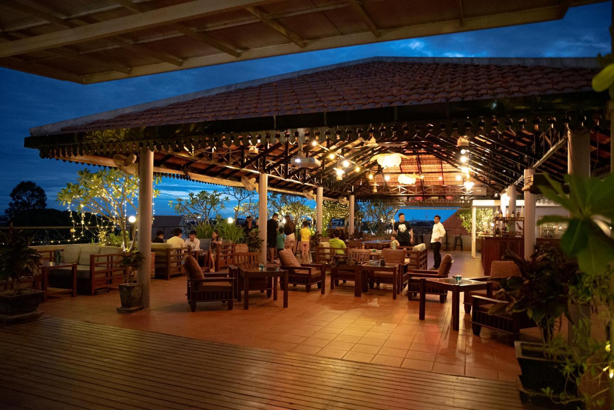 Hotel Royal Crown & Siem Reap