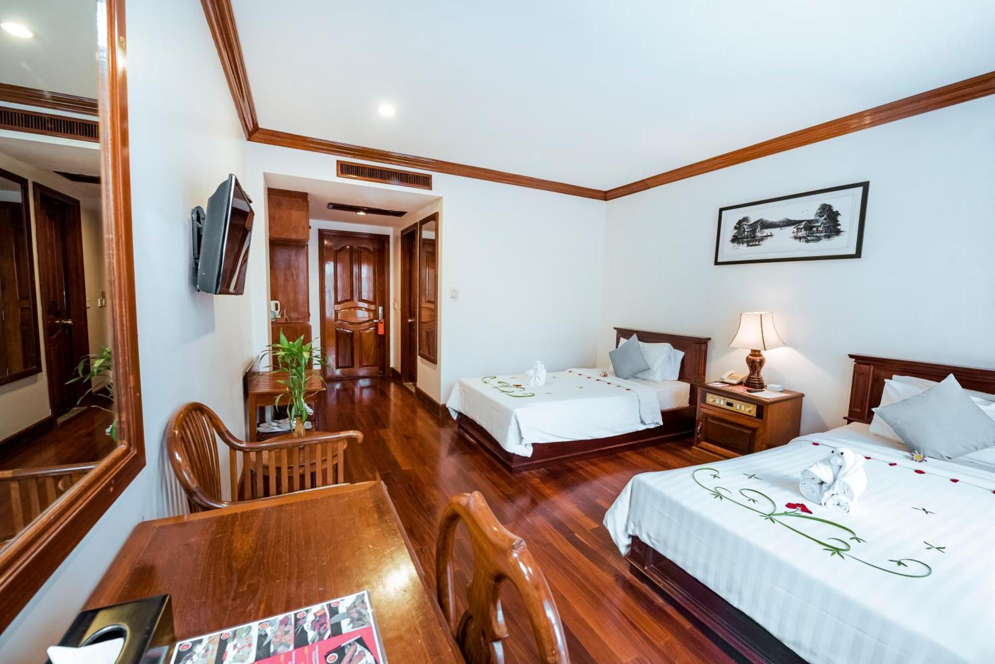 Royal Crown & Hotel Siem Reap