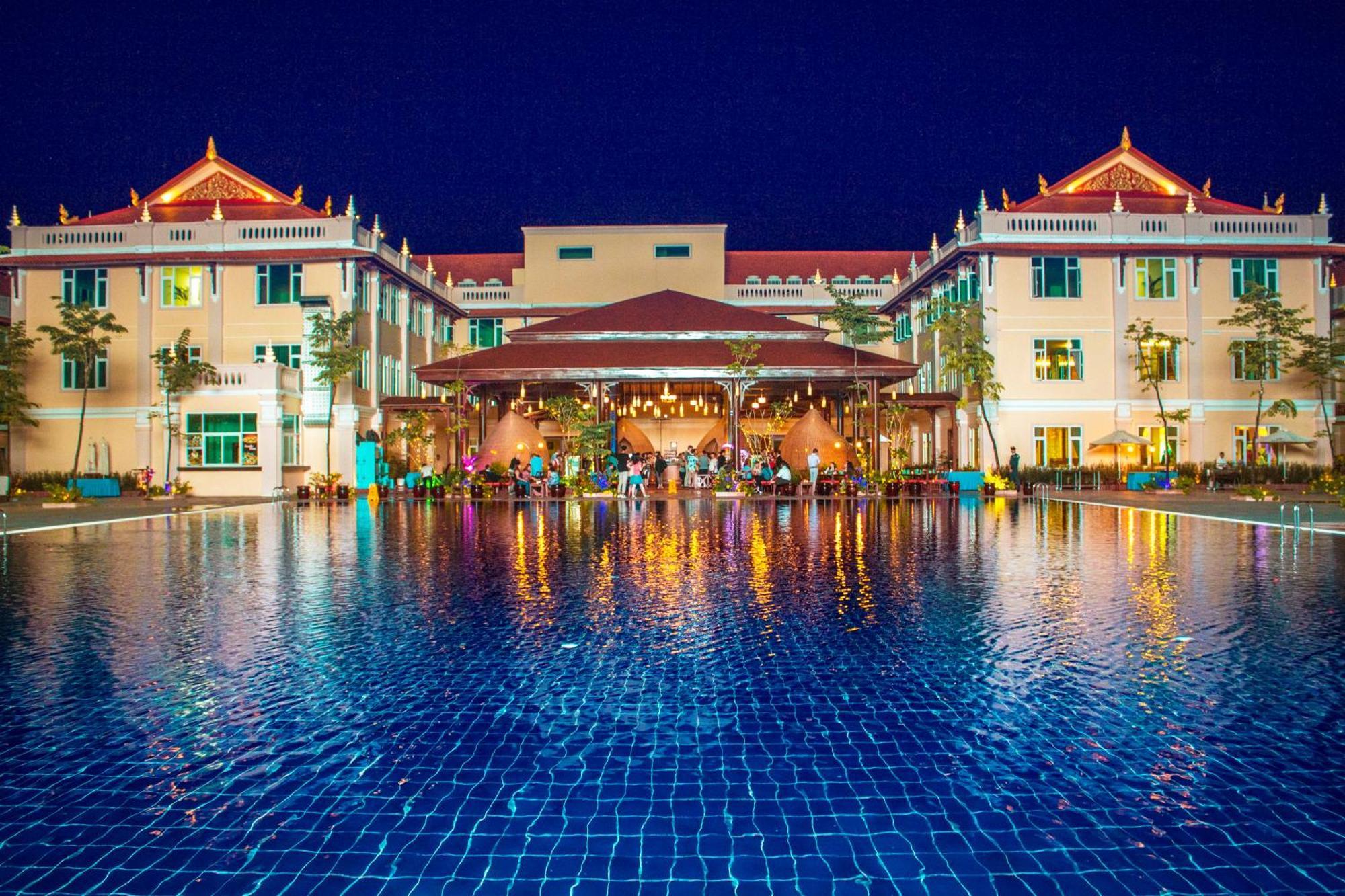 Sokha & Convention Center Resort 5*