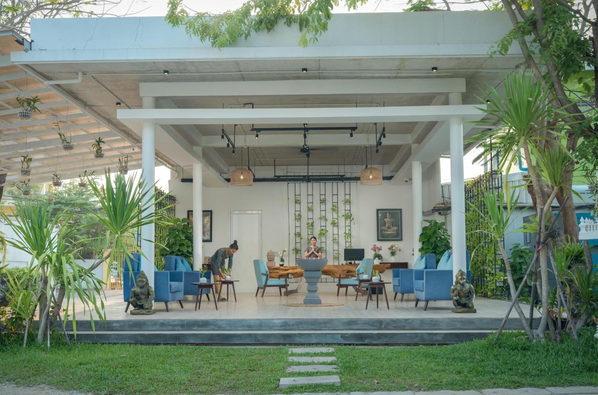 Hotel Elysium