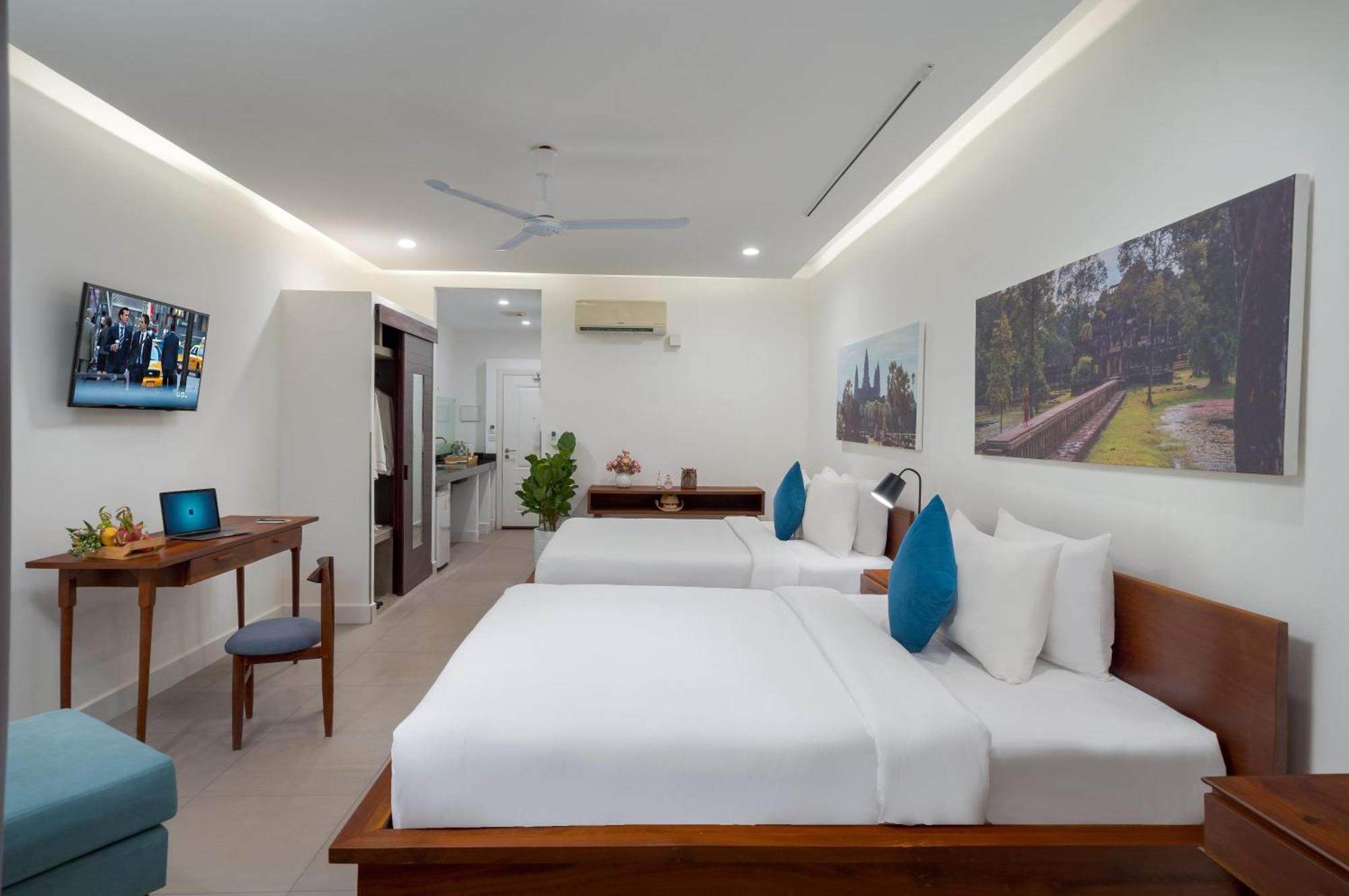 Elysium Hotel 4*