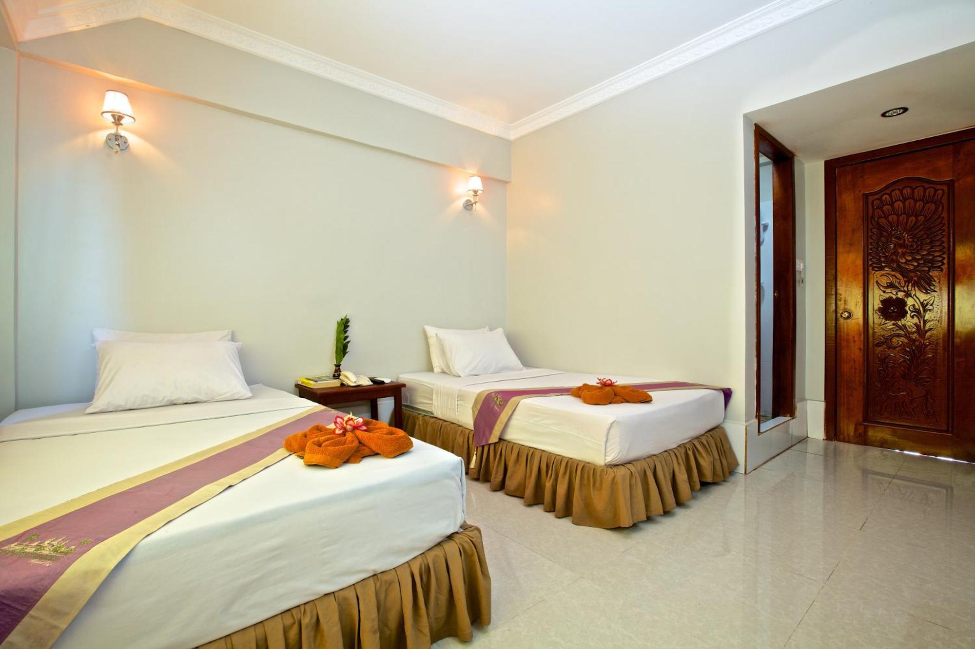 Damnak Riverside Inn 3*