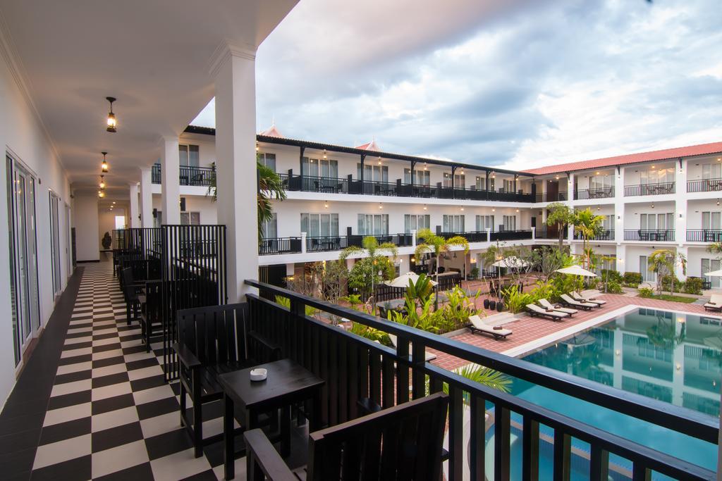 Crown Angkor & Hotel 4*