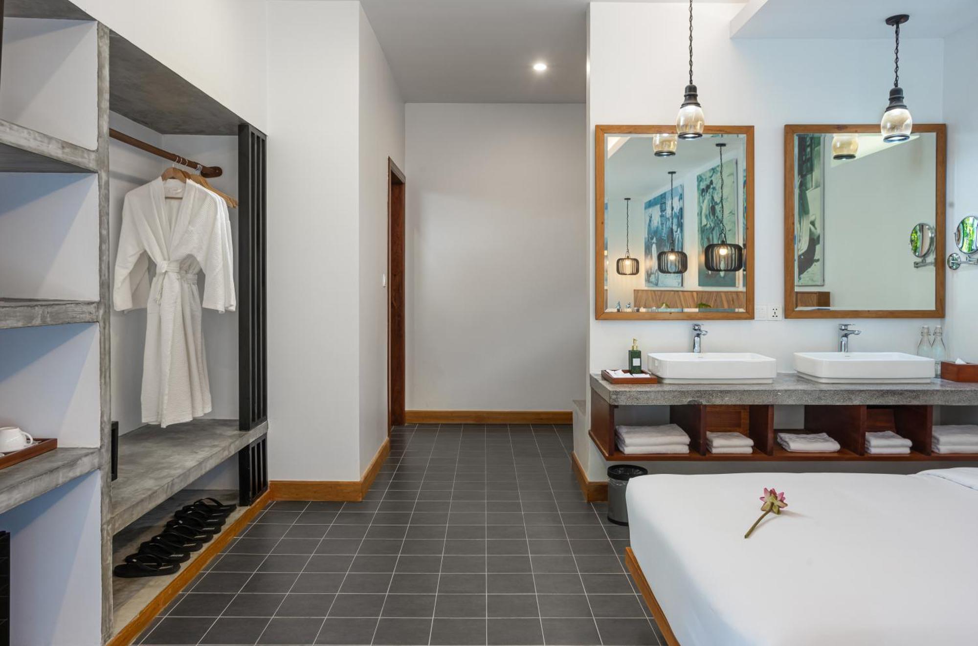 Grand Yard La Siem Reap