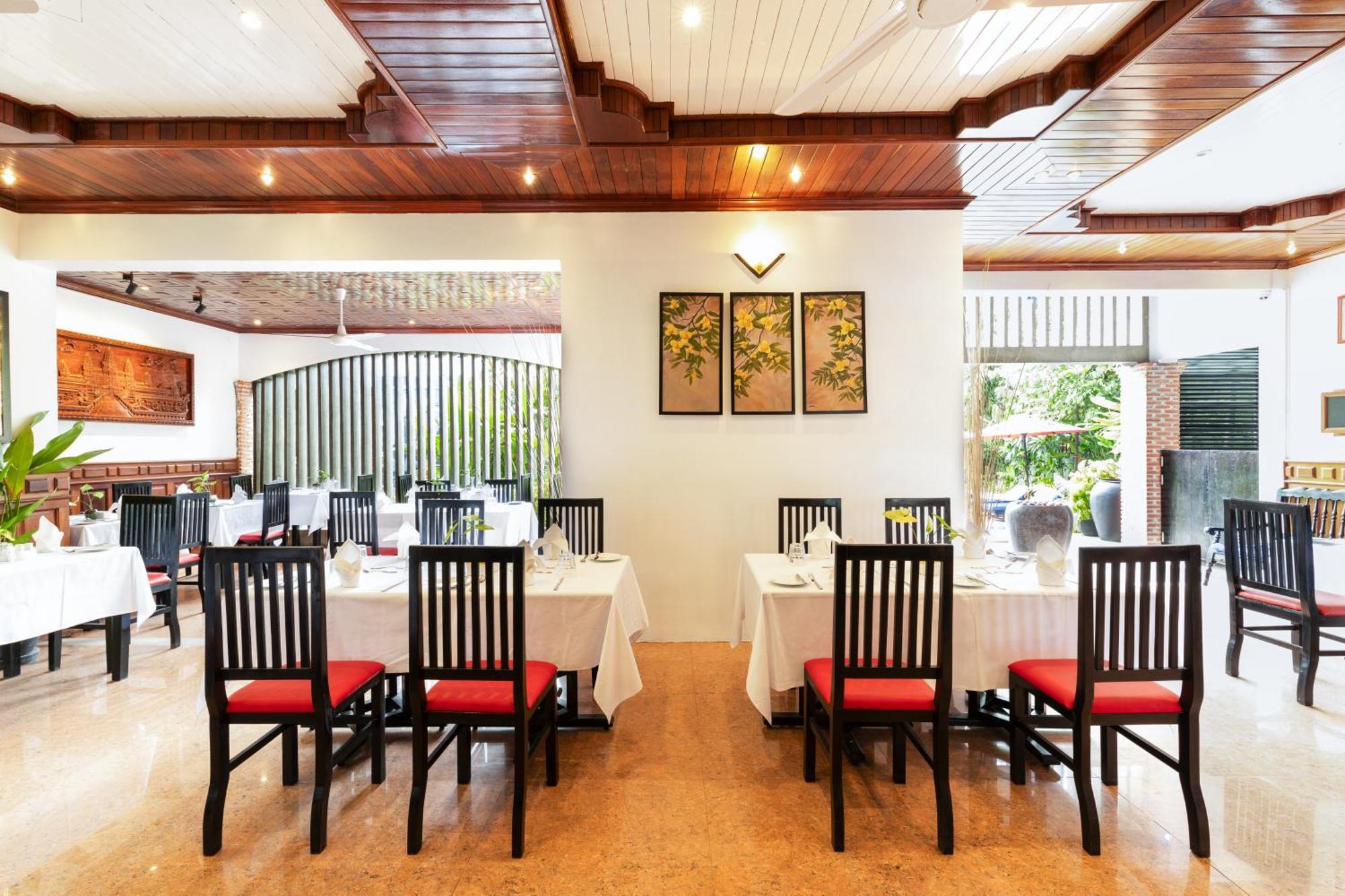 Khách sạn Peak Elite Boutique 4*