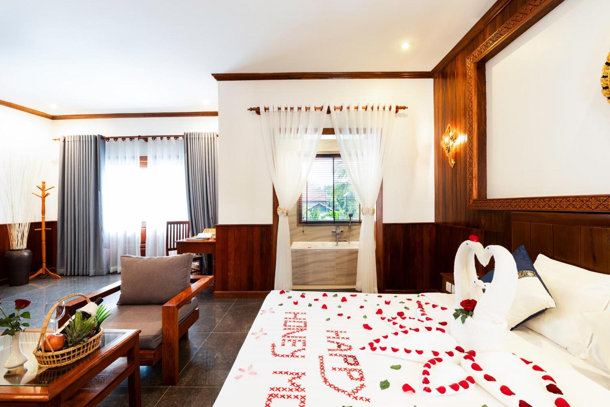 Peak Elite Boutique Hotel