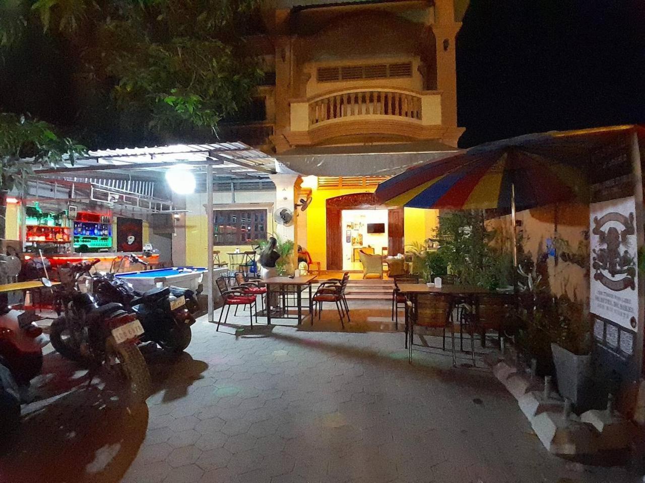 Casa de hóspedes Savy Bar And