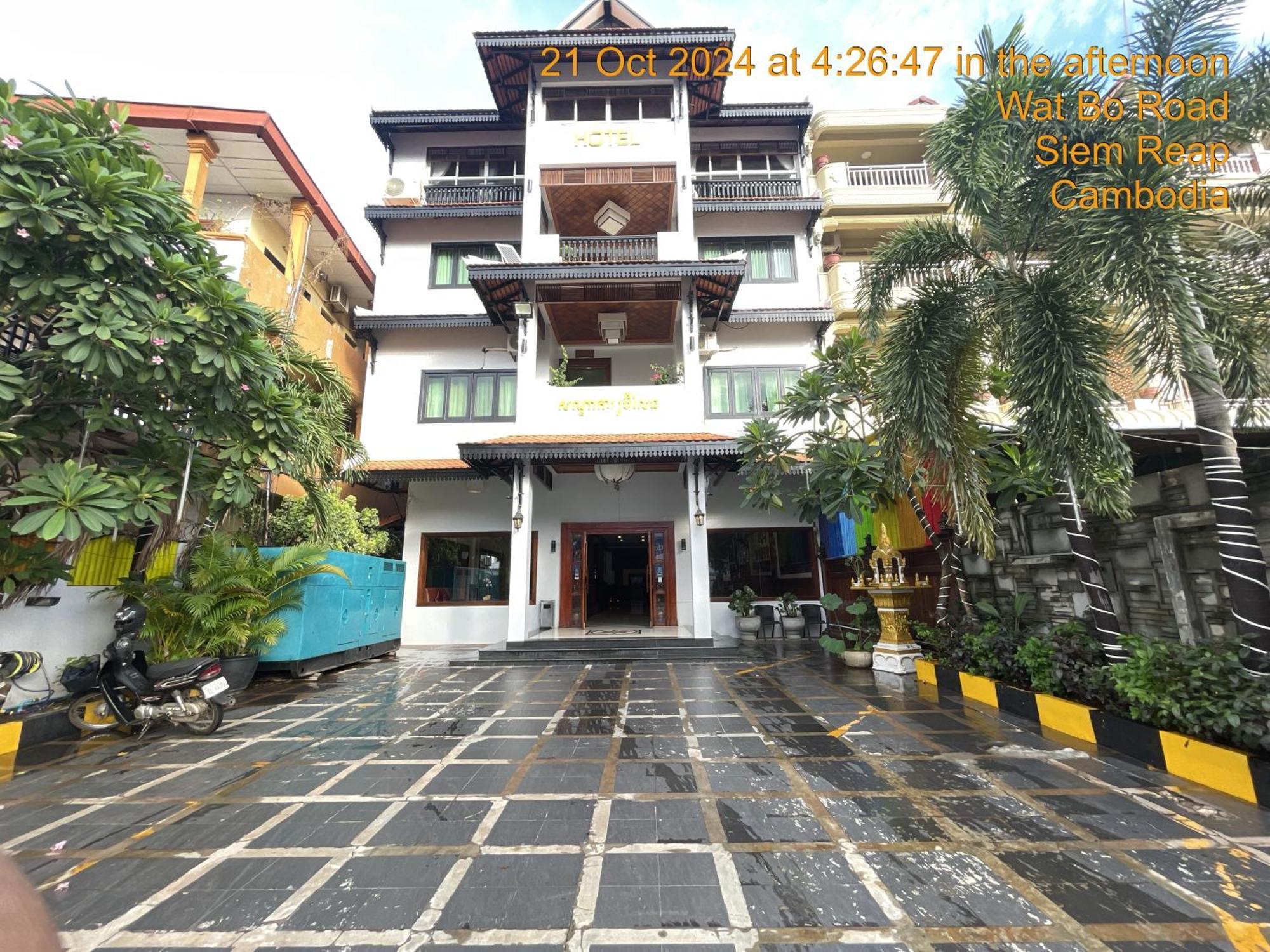 Rubyland Hotel